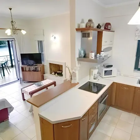 Villa Alex Meganisi - Luxury With Private Pool, Seaviews, Closeby Spartokhórion