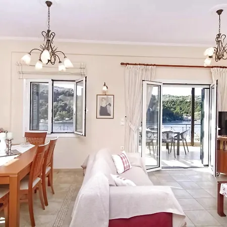 Villa Alex Meganisi - Luxury With Private Pool, Seaviews, Closeby