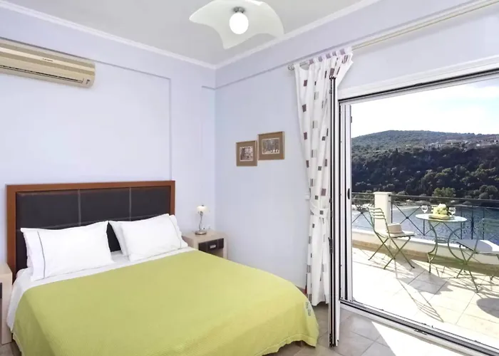 Alex - Luxury With Private Pool, Seaviews, Closeby