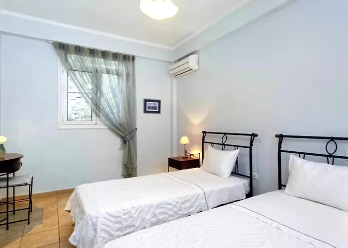 Alex - Luxury With Private Pool, Seaviews, Closeby Meganisi